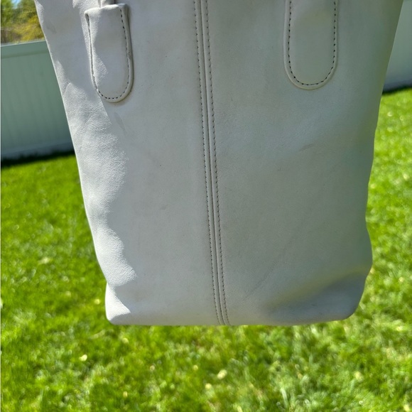 Coach | Vintage Lunchbox Tote #7304 in Bone/White - Picture 5 of 9